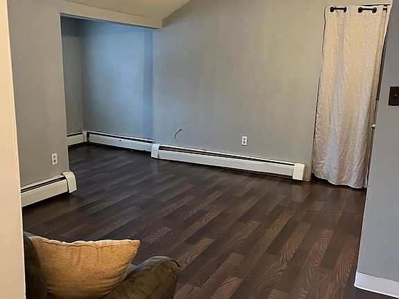 2nd image of 210 Center St APT 5
