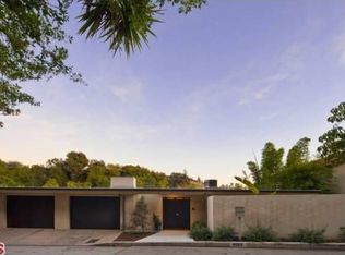 9322 Readcrest Dr, Beverly Hills, CA 90210