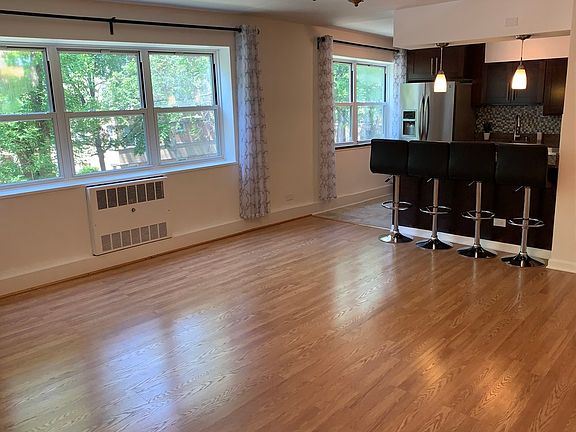 4th image of 6121 N Damen Ave #2B