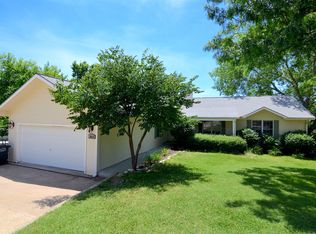 3613 Monarch Cir, Manhattan, KS 66503