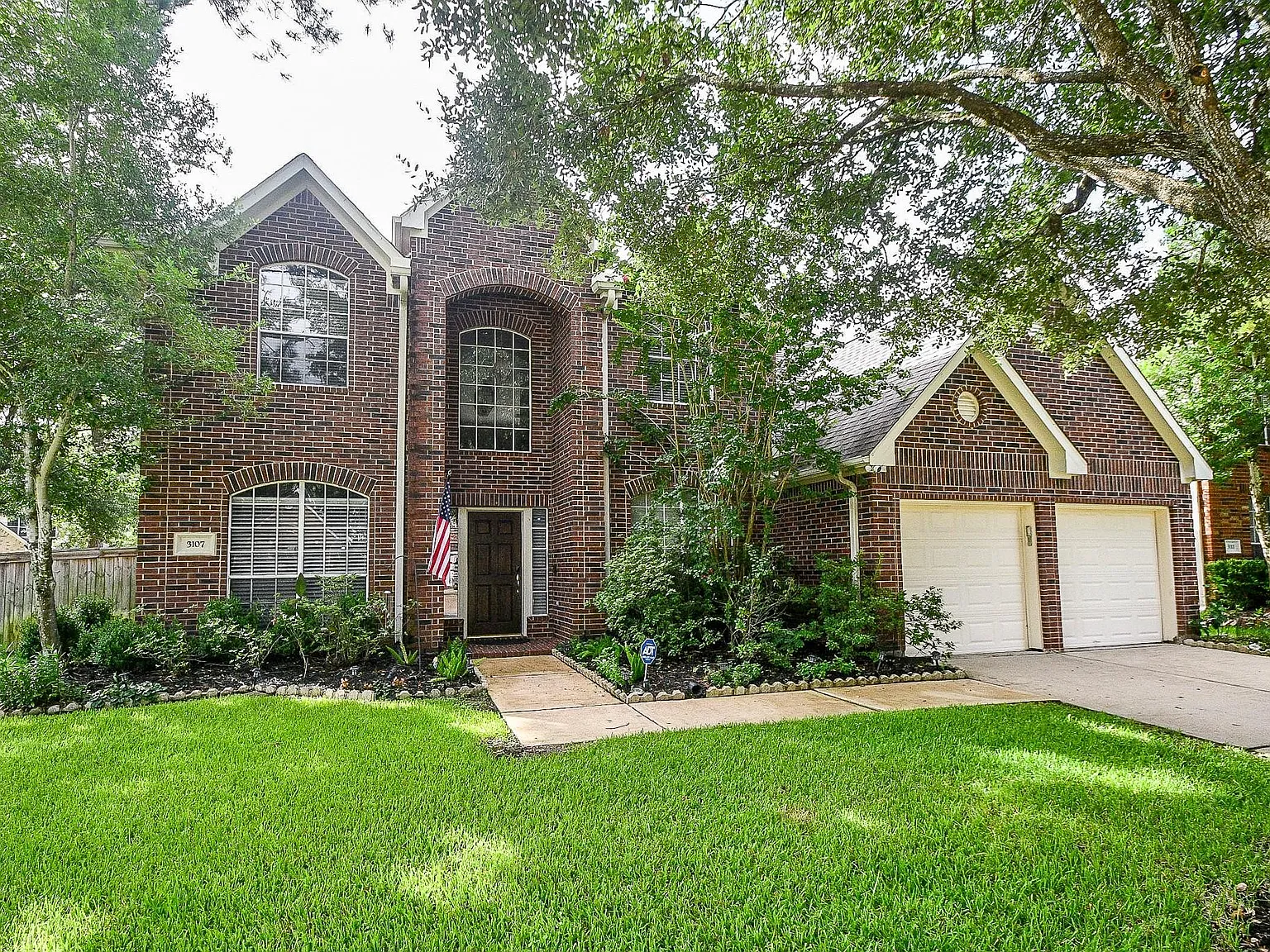 4 bed, 3.5 bath, 3439 sqft, $3,470 — Photo 4
