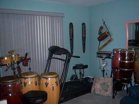 2nd image of 468 Lake Suzanne Dr
