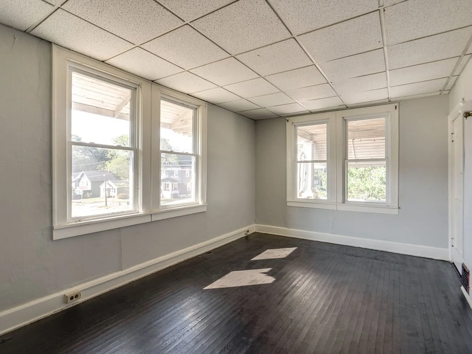 491 Allyn Street — Photo 3