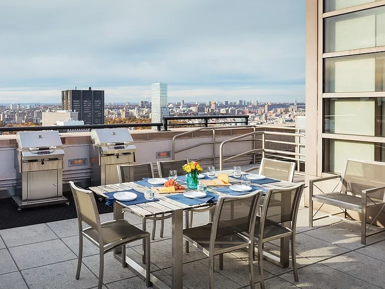 215 E 96th St #31D — Photo 10