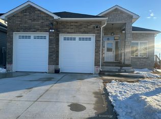 31 Brooklawn Dr, Lambton Shores, ON N0M1T0