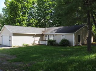 8 Mitchell St, Skowhegan, ME 04976