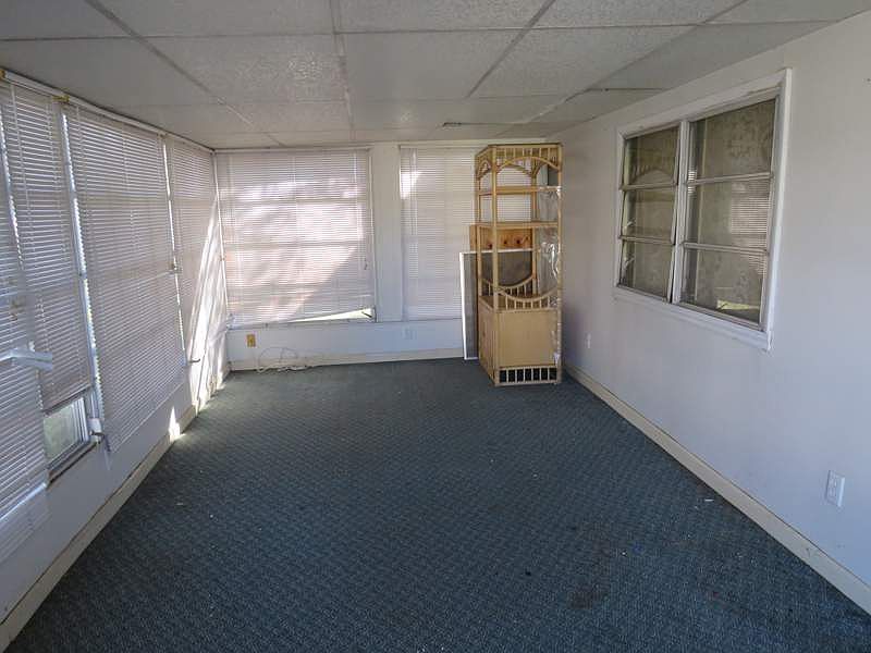 2nd image of 805 Sabal Palm Dr