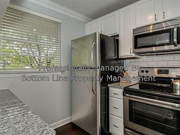 2nd image of 1218 Green Oaks Ln APT J