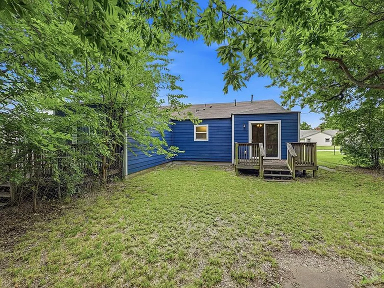 1810 N Alexander St — Photo 13
