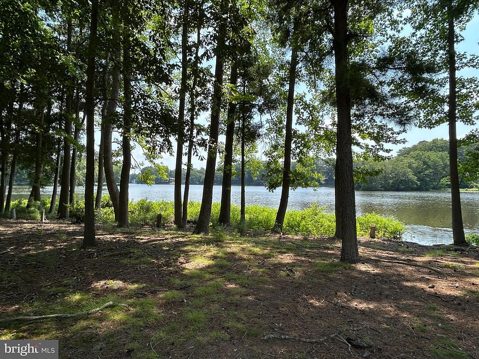 2nd image of 13 Lake Crest Dr