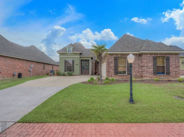 605 Toulouse Ct, Bossier City, LA 71111