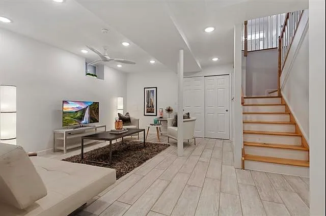 936 Pavonia Ave #1B — Photo 16