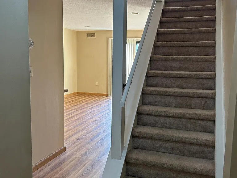 225 Woodhaven Dr — Photo 13