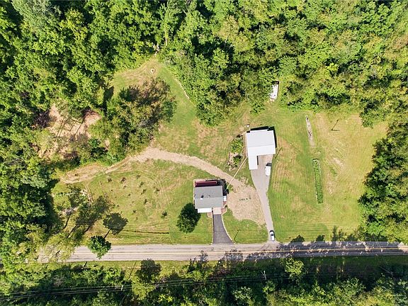 4th image of 661 Pinkerton Run Rd