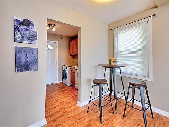 4th image of 6214-16 Warrington Dr
