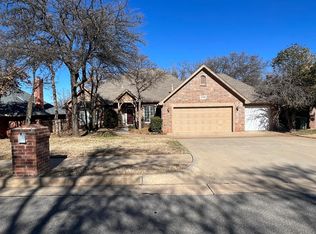 2709 Mission Dr, Edmond, OK 73034