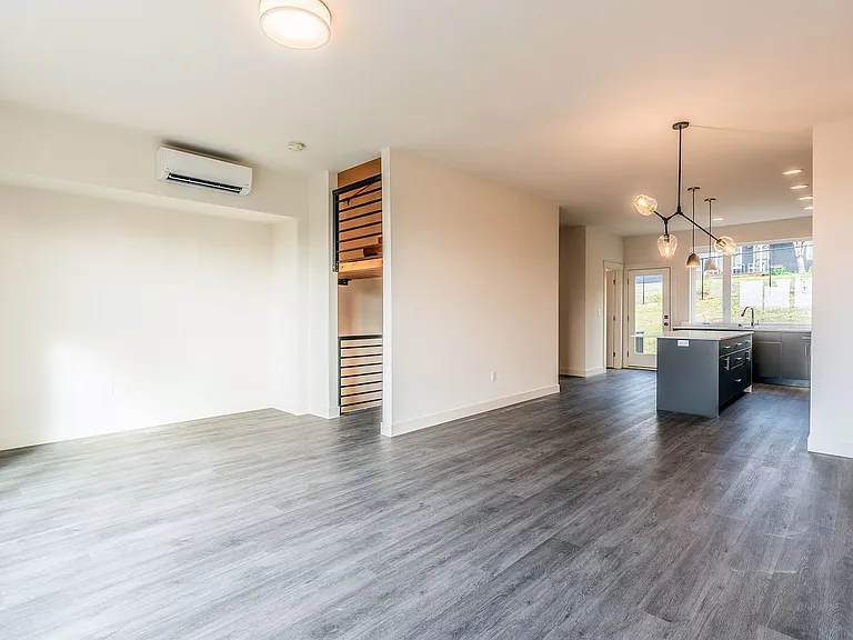 Skyridge Townhouses — Photo 67
