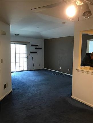 3rd image of 938 Waterford Dr #0