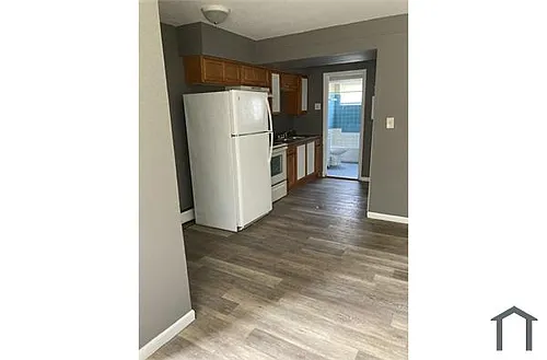 19625 Conant St #4 Photo 1