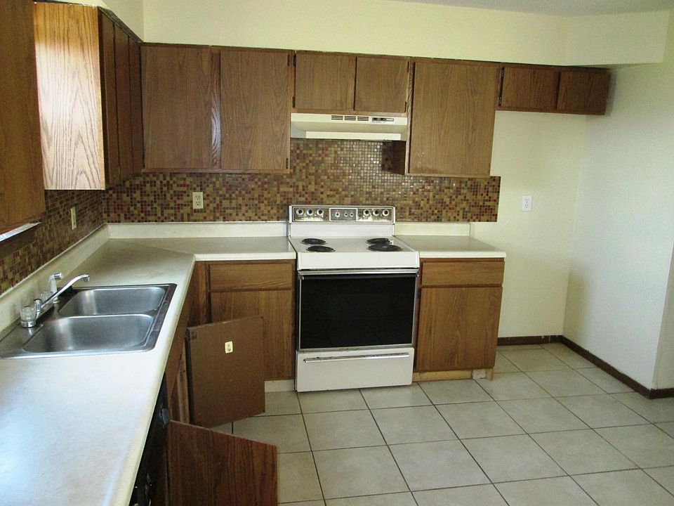 2nd image of 1009 Natalie Dr