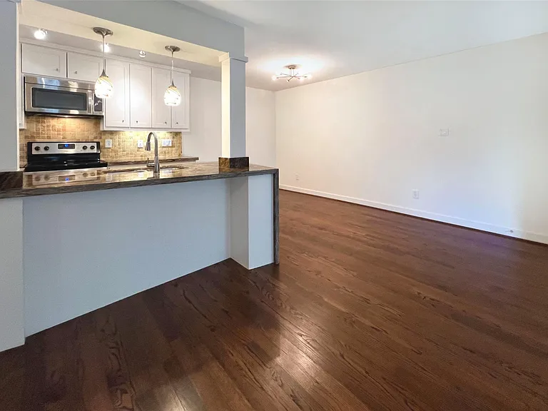 1601 S Shepherd Dr #161 — Photo 6