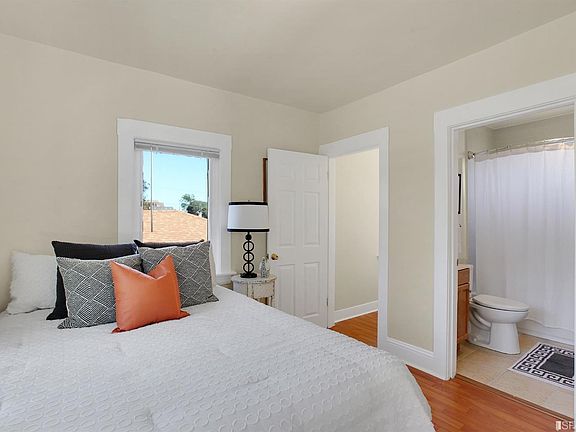 5th image of 107-107 1/2 Majestic Ave