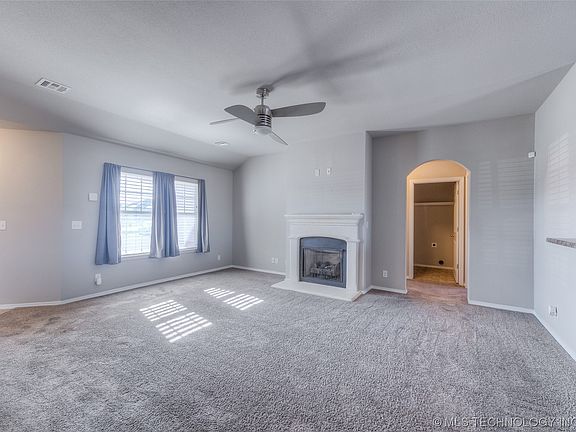 5th image of 14835 N Pin Oak St