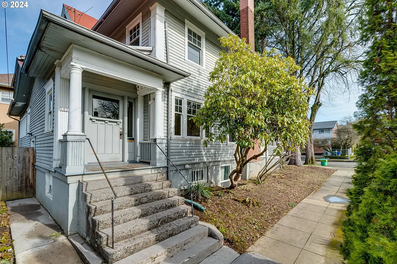 2 bed, 2200 sqft, $3,400 — Photo 1