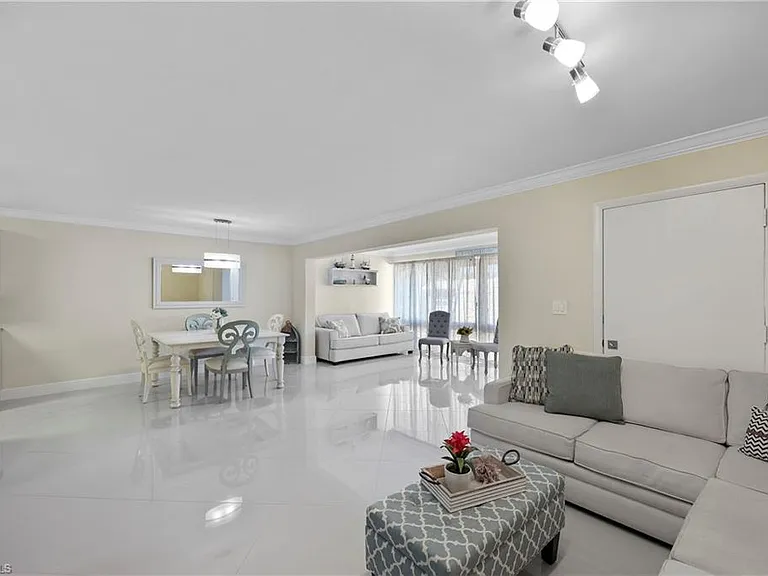 2100 Gulf Shore Blvd N #212 — Photo 16