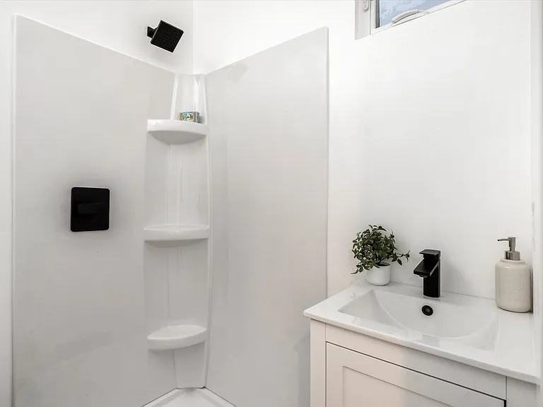 427 W Montecito St — Photo 43