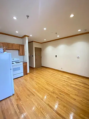 Rented by The Brokerage Group LLC | media 7