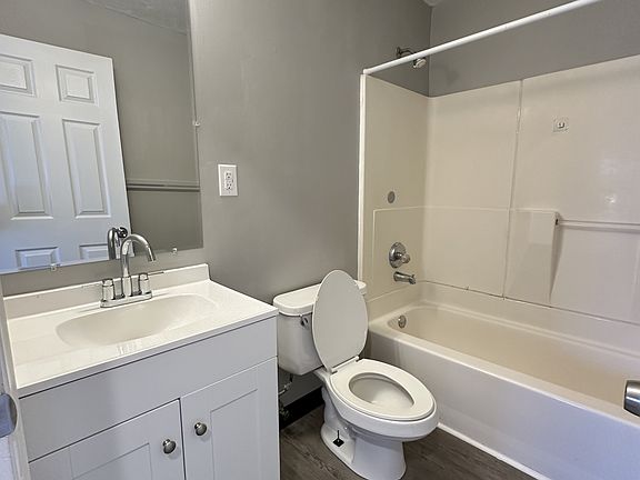 5th image of 2941 Park Terrace Dr #3