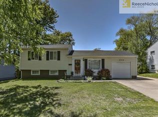 9928 Antioch Rd, Overland Park, KS 66212