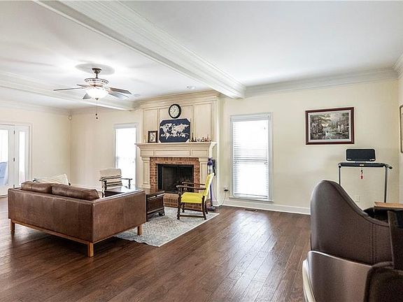 5th image of 148 White Oak Dr
