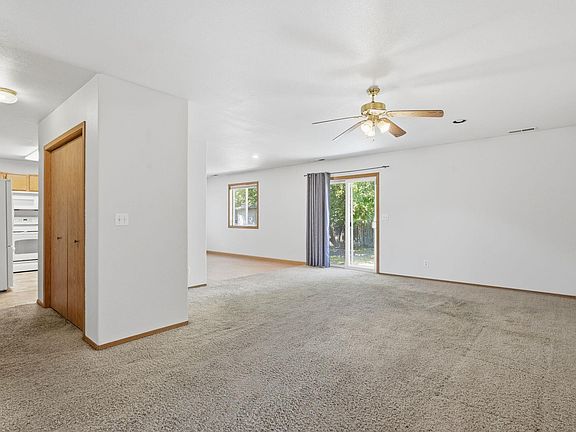 3rd image of 1412 W 24th Loop