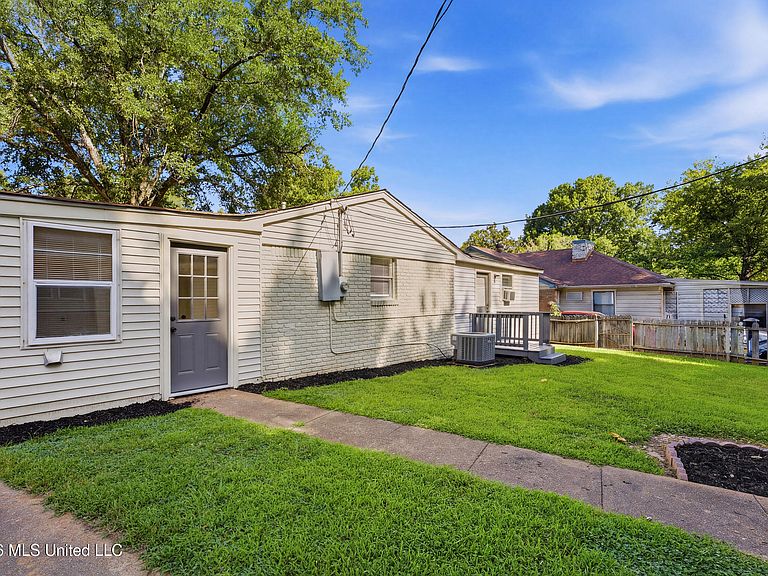 Listing photo 5