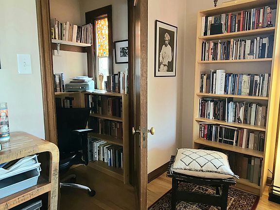 4th image of 956 10th Ave E APT 301