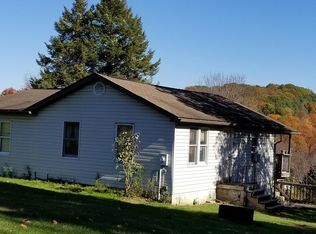 240 E Dennison Way, Jennerstown, PA 15547