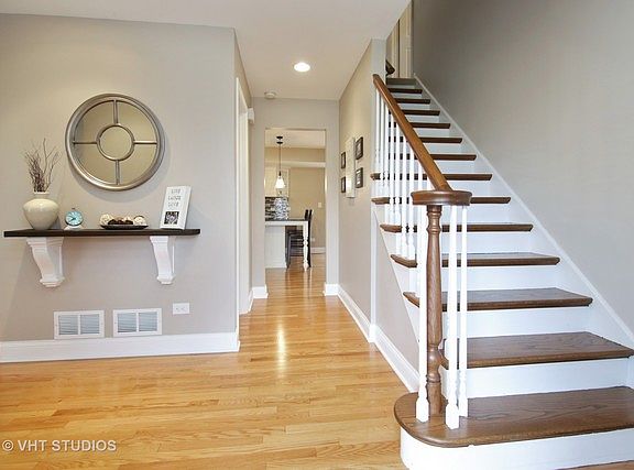 3rd image of 1210 E Waverly Pl