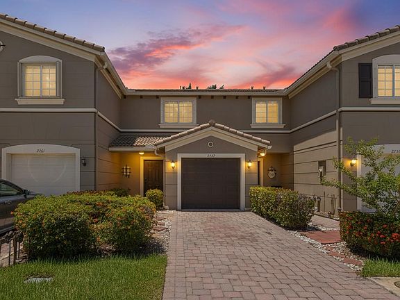 4th image of 2257 SW Marshfield Ct #2257
