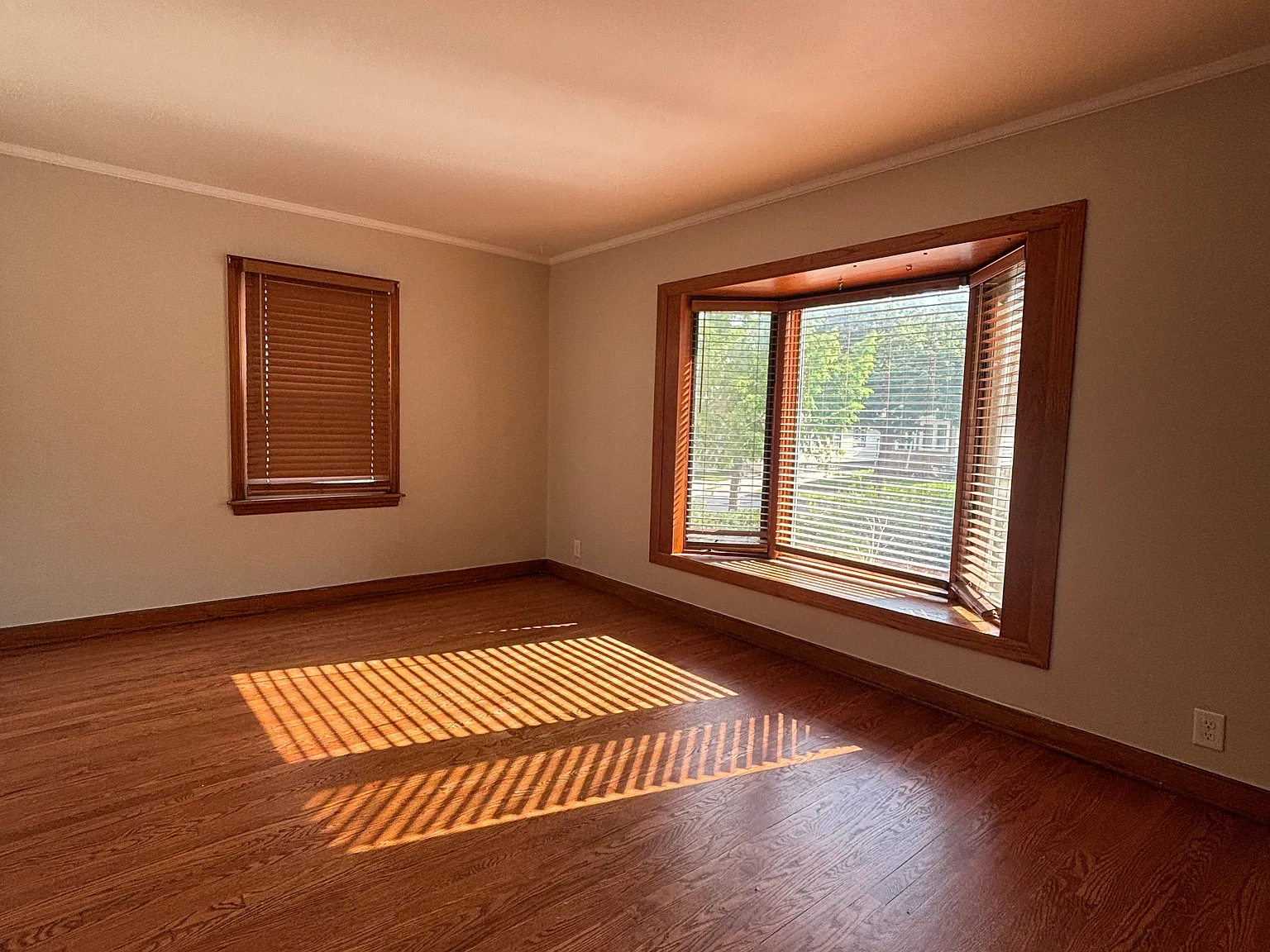 2 bed, 860 sqft, $1,400 — Photo 3