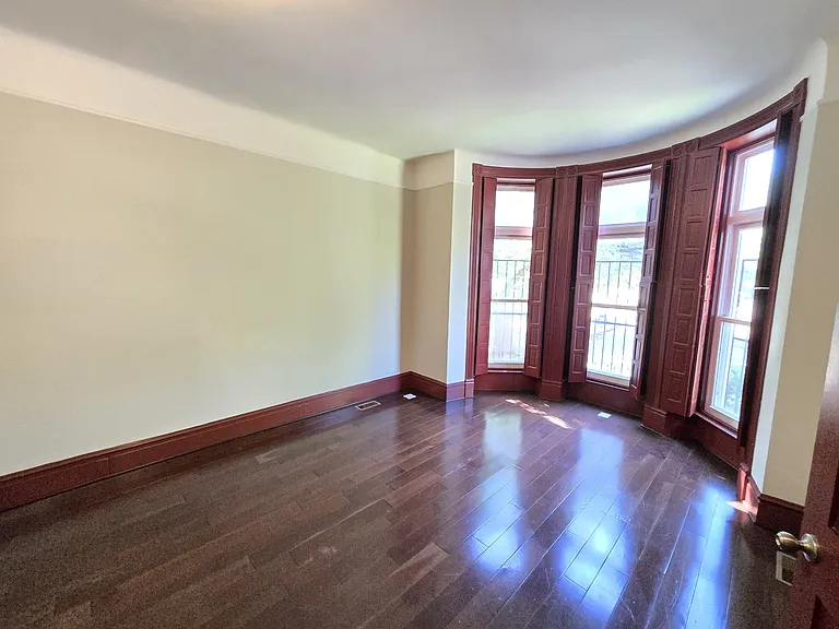 804 Hollins St #1 — Photo 15