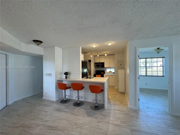 8630 SW 3rd St APT 101, Hollywood, FL 33025