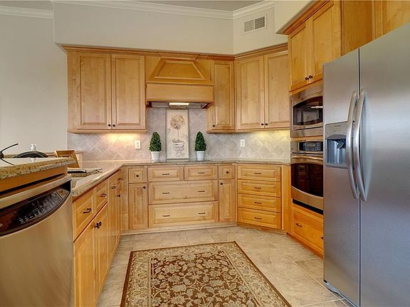 5th image of 301 Watermere Dr APT 204