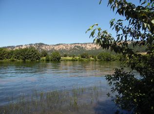 2102 Cottonwood Dr, Saint Maries, ID 83861