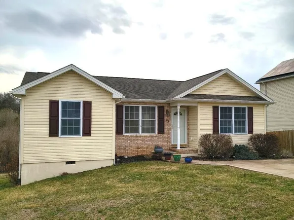 73 Thoroughbred Cir, Lexington, VA 24450