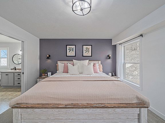 3rd image of 6890 Rex Dr NE