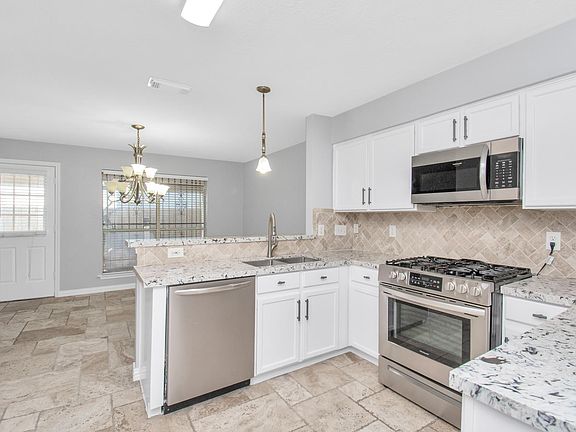 4th image of 7635 Jonathon Ct