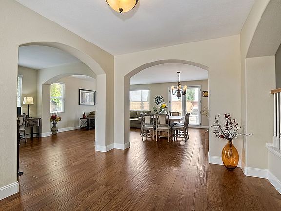 5th image of 34038 Amici St
