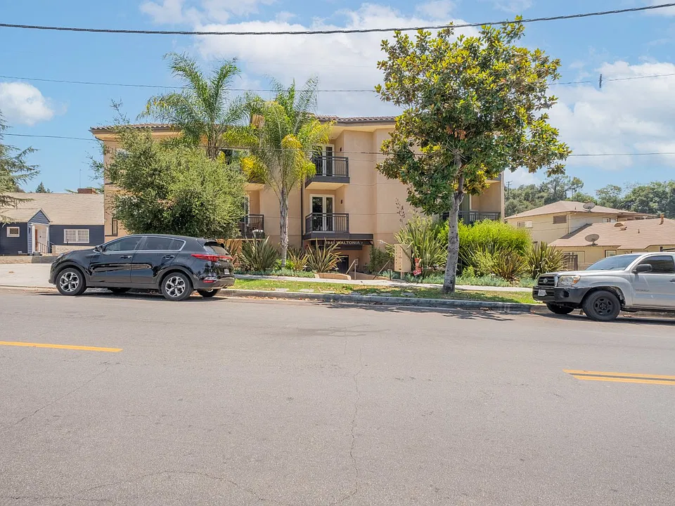 1941 Waltonia Dr #300